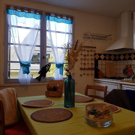 Herm'S Petite Maison Atypique Et Cour Privative - Avenue Du Marche - Ideal Couple Ou Jeunes Parents Кабур Екстериор снимка