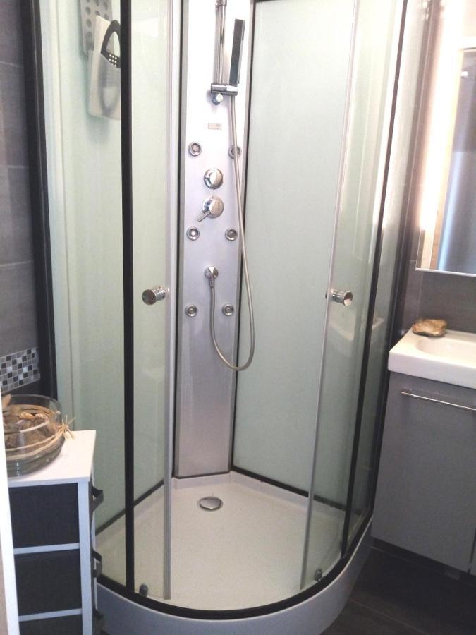 Herm'S Petite Maison Atypique Et Cour Privative - Avenue Du Marche - Ideal Couple Ou Jeunes Parents Кабур Екстериор снимка
