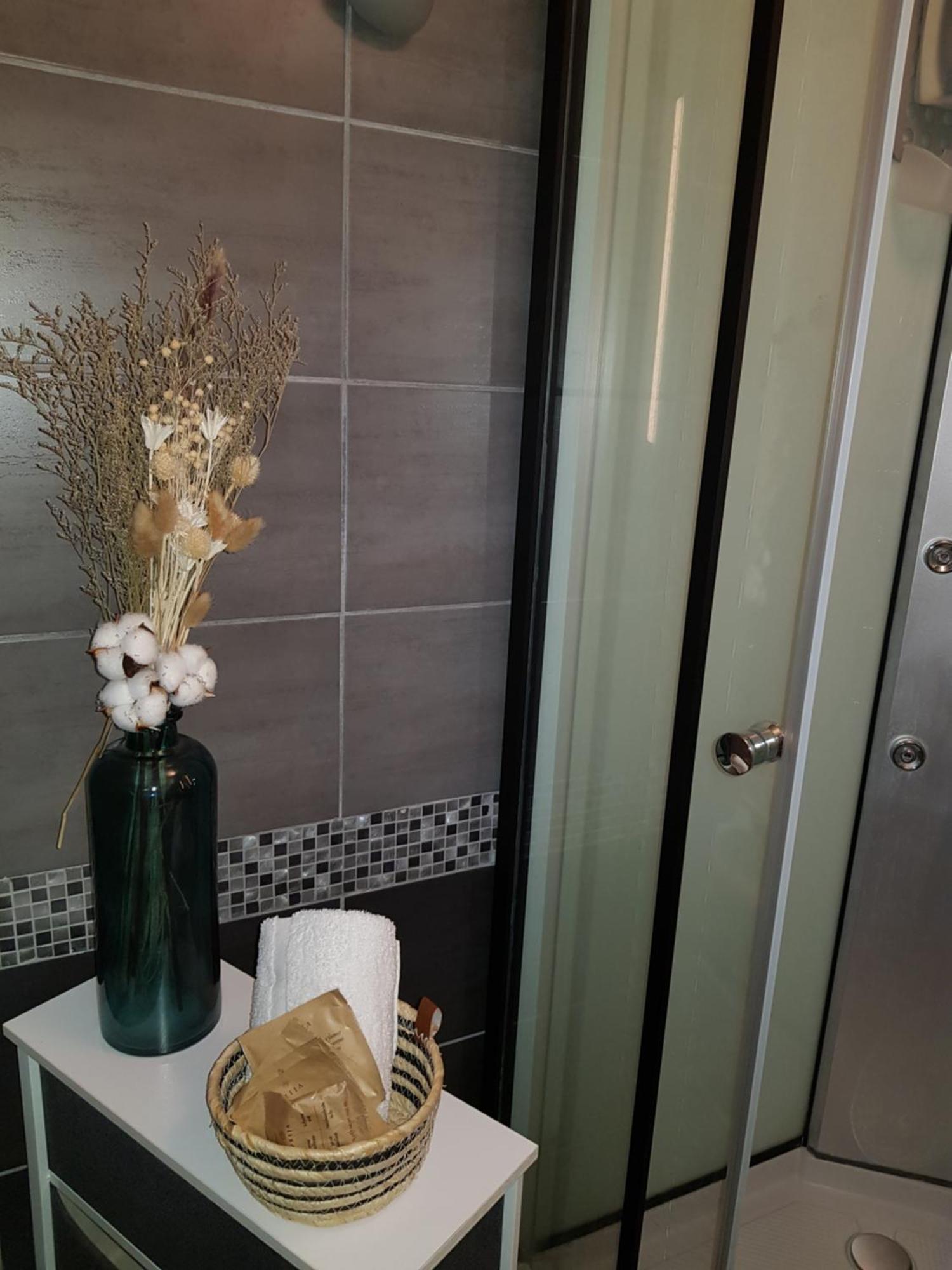 Herm'S Petite Maison Atypique Et Cour Privative - Avenue Du Marche - Ideal Couple Ou Jeunes Parents Кабур Екстериор снимка